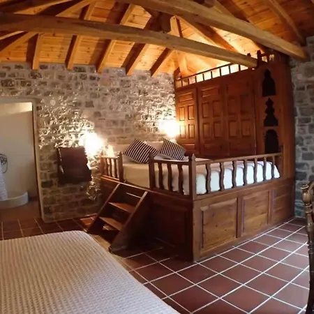 Cozy Stone House Next To 公寓 斯基亚索斯镇